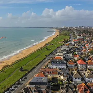 Apartment Stunning Bright Two Bedroom In Southbourne, Bournemouth